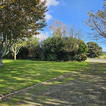 On Tate Bed & Breakfast Waitara Exterior photo