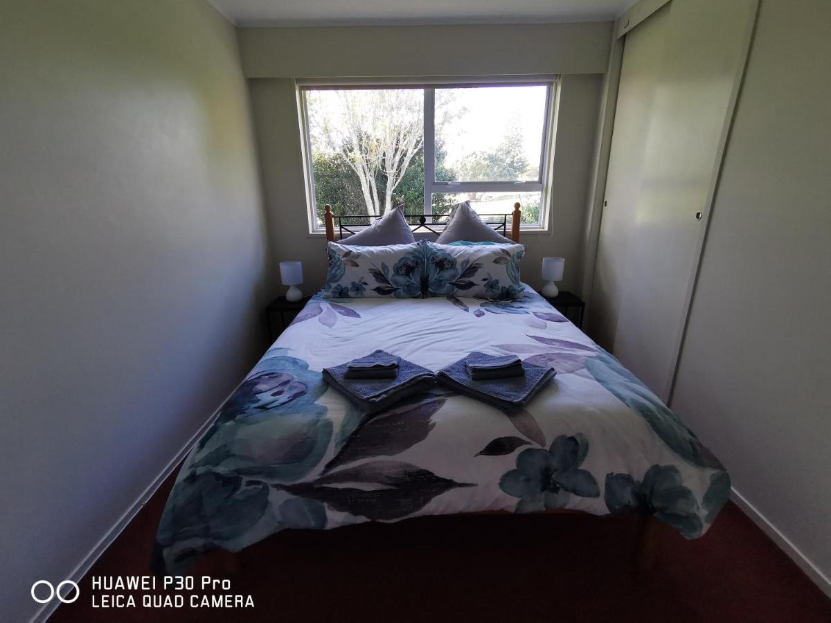 On Tate Bed & Breakfast Waitara Exterior photo