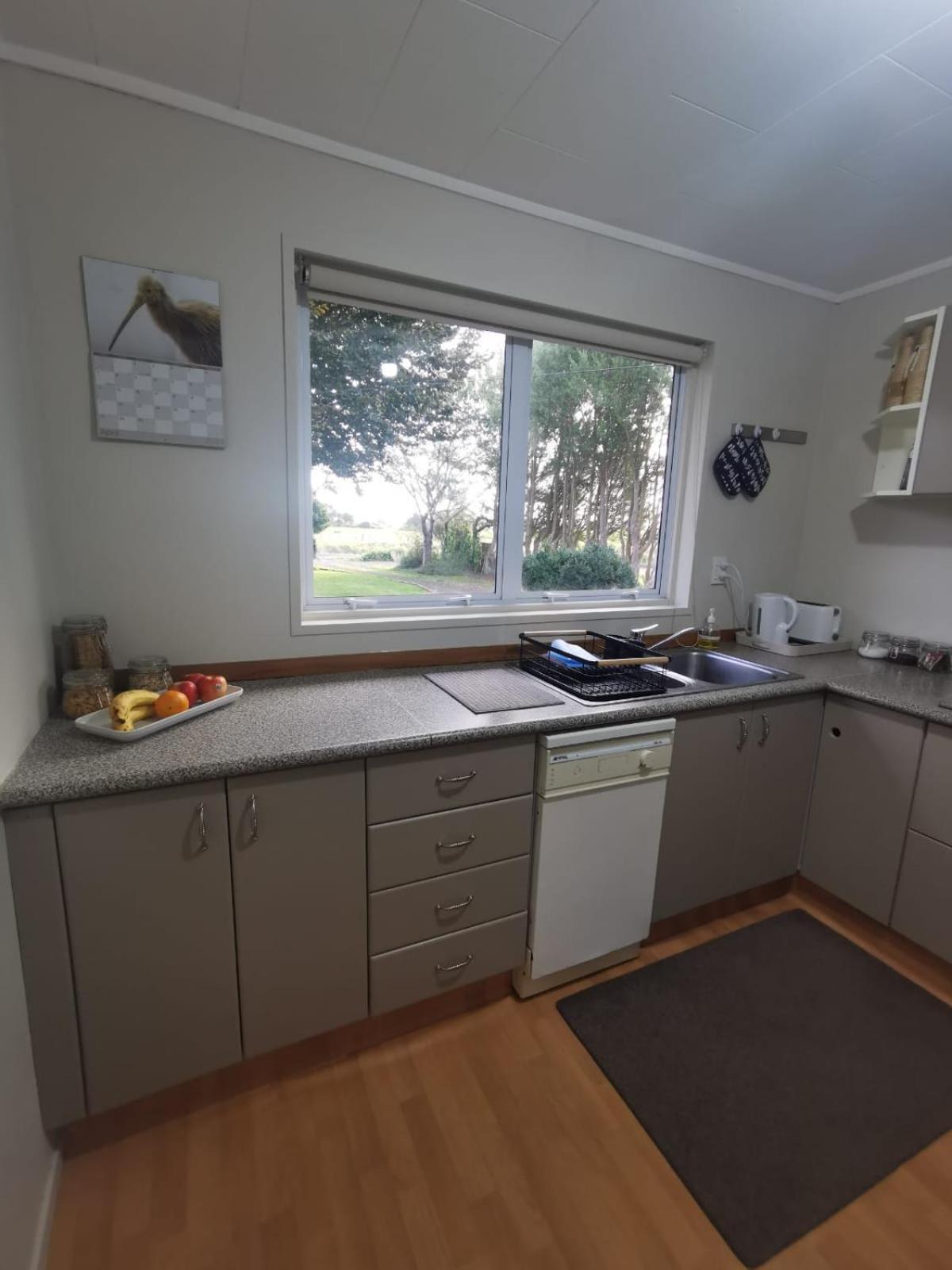 On Tate Bed & Breakfast Waitara Exterior photo